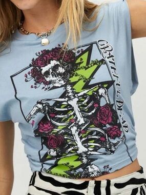 DAYDREAMER GRATEFUL DEAD BERTHA SKULL BANDED
TEE - BLUE  size S